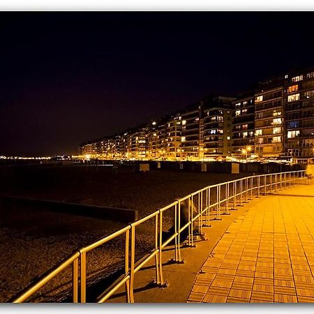 ホテルChalet Aan Zee デ ハーン エクステリア 写真