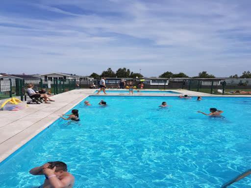 ホテルChalet Aan Zee デ ハーン エクステリア 写真